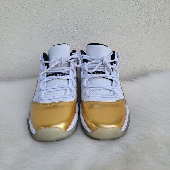 Nike Air Jordan 11 Retro Low Closing Ceremony size boys sz4/wmns sz 6 - Picture 2 of 6